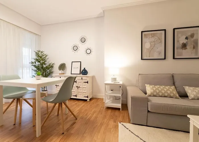 Cute And Comfy By Cisan Apartman *